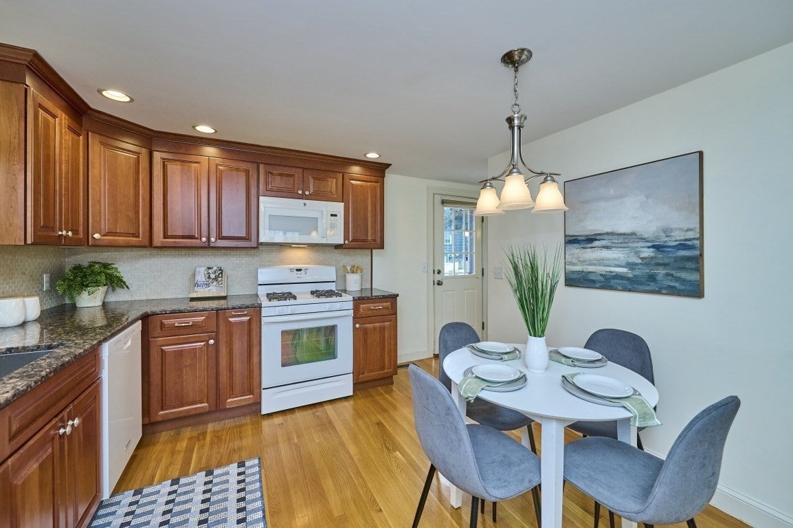 25 Jensen Rd