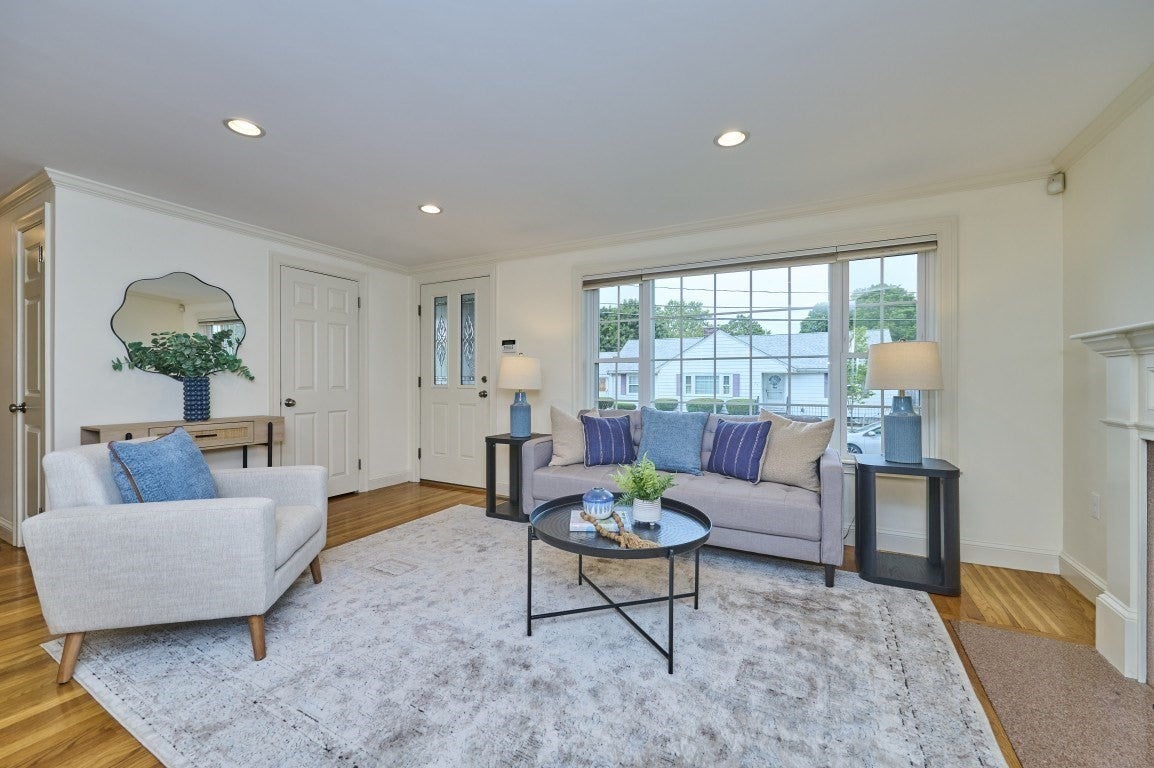 25 Jensen Rd