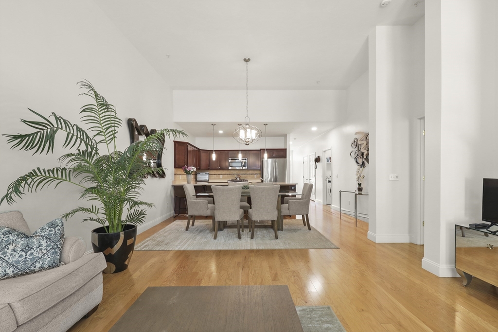 21 Grey Hawk Dr 21