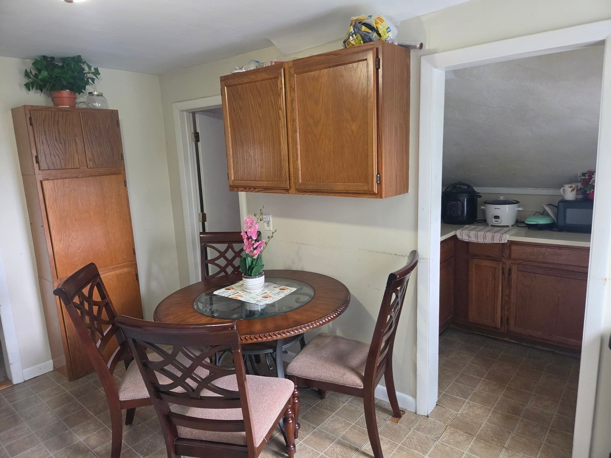 12 Puritan Ave, Worcester, MA, 12 Puritan Ave, Worcester, MA Photo #17