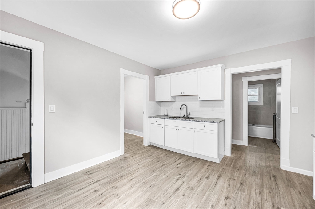 12-14 Carver St