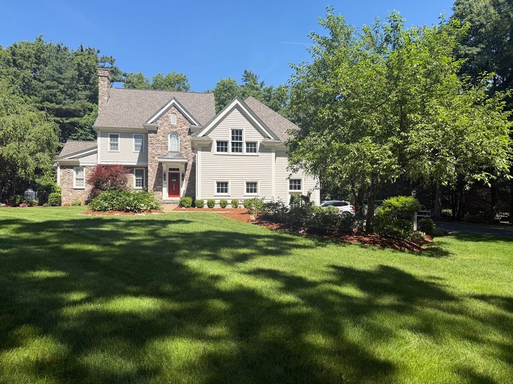 Photo of 114 Fox Run Rd, Bolton, MA