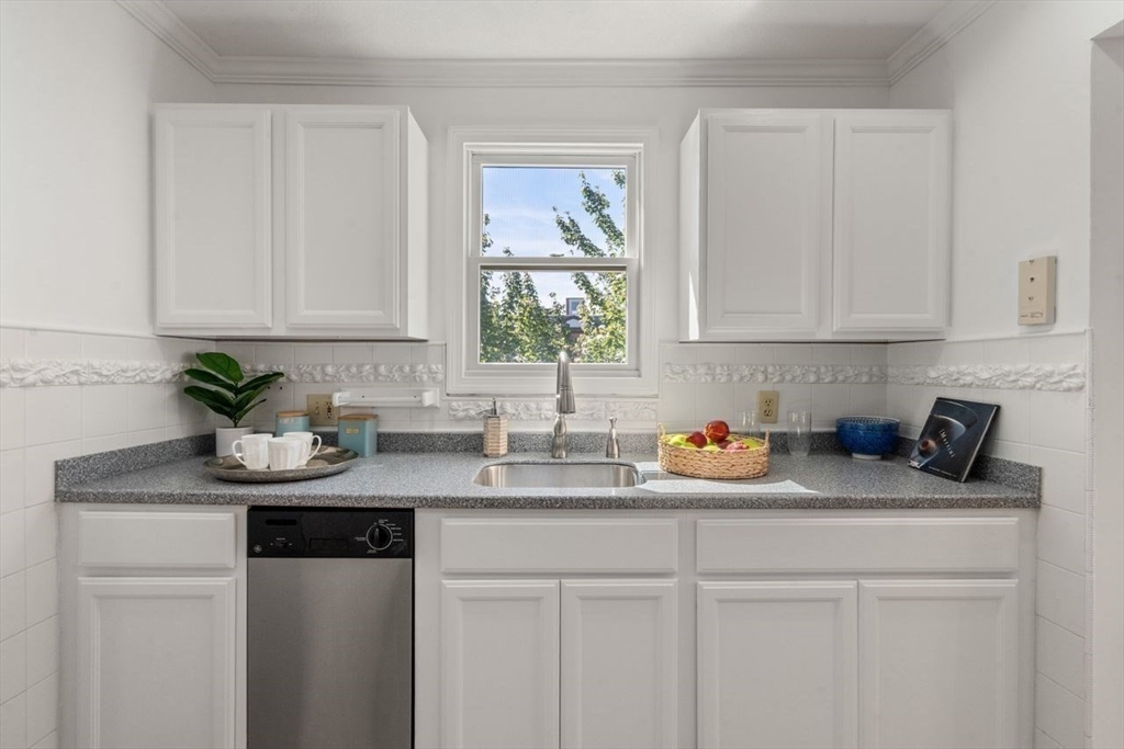 798 Dorchester Ave 4