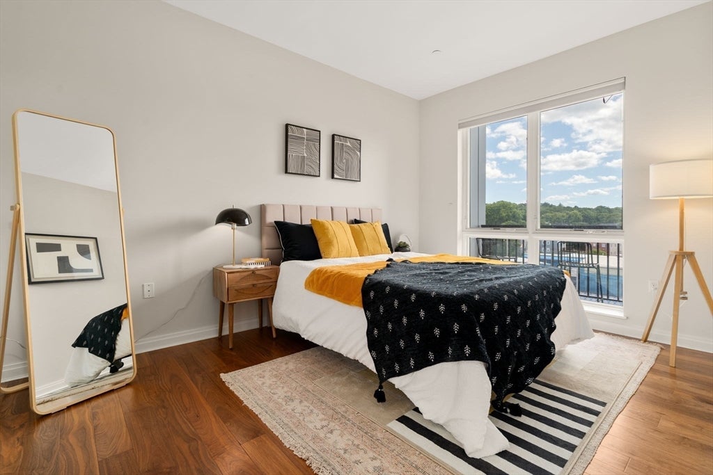 3531 Washington 421