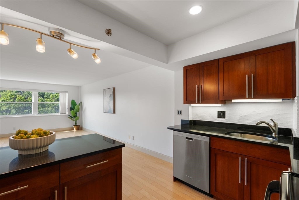 1600 Beacon St #902, Brookline, MA, 1600 Beacon St #902, Brookline, MA Photo #6