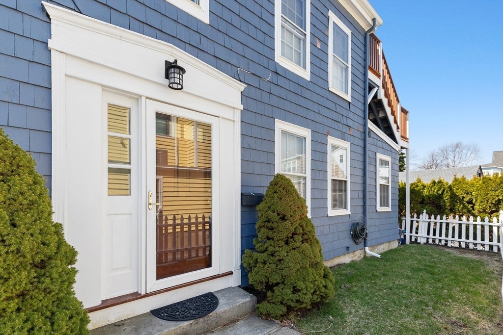 3 Circle Street #3, Marblehead, MA Photo #21