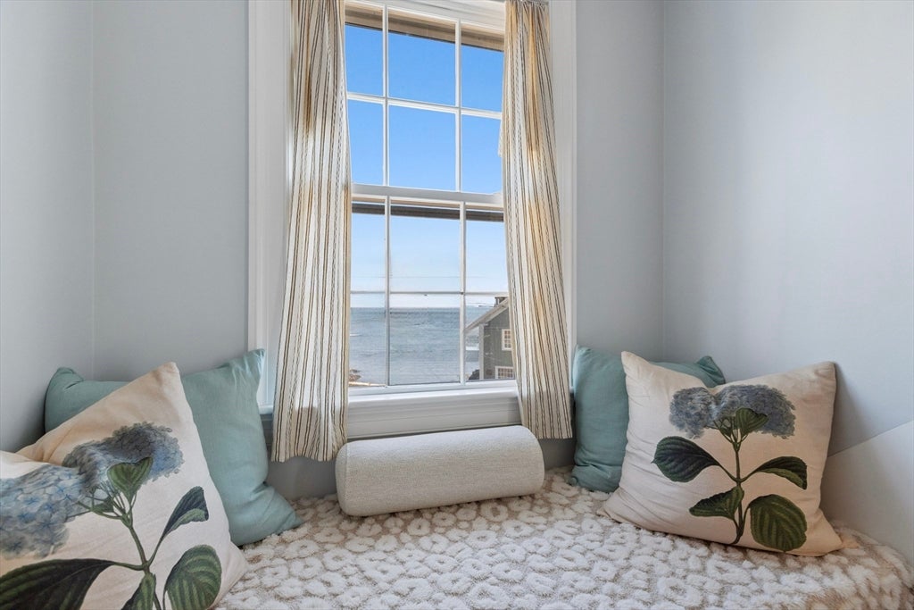 3 Circle Street #3, Marblehead, MA Photo #2