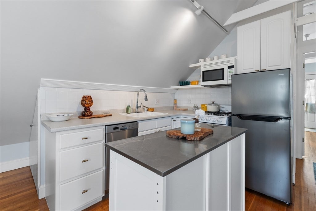 3 Circle Street #3, Marblehead, MA Photo #8