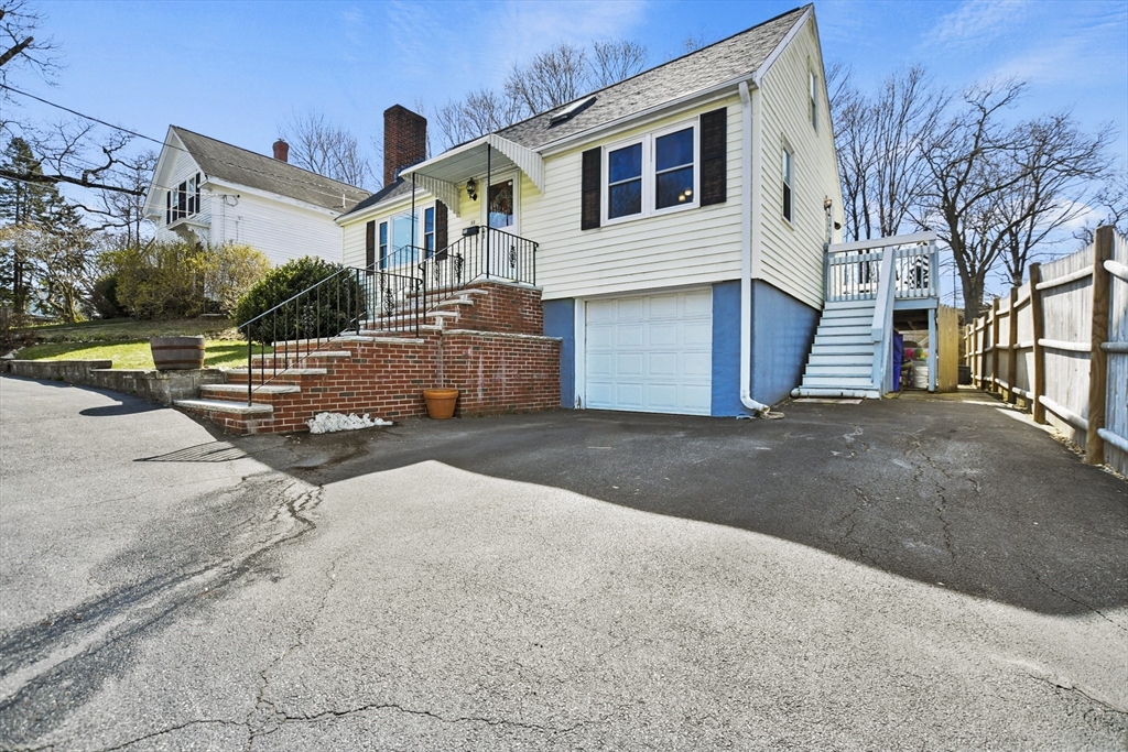 11 Stevens Street