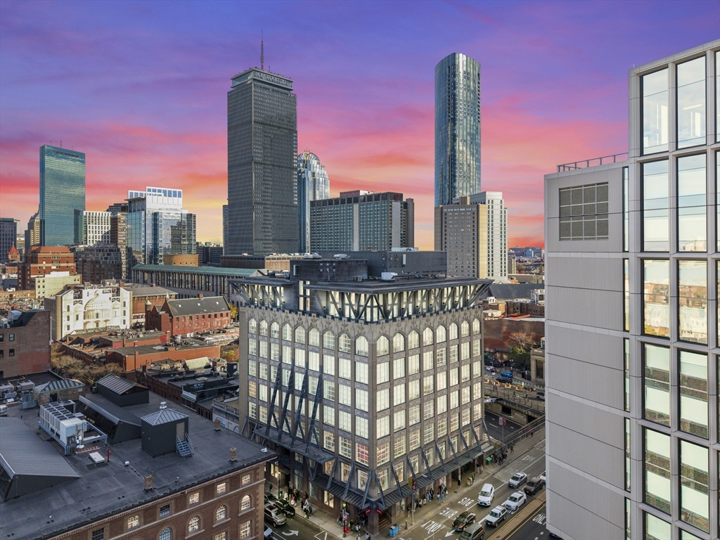 360 Newbury St 709/710
