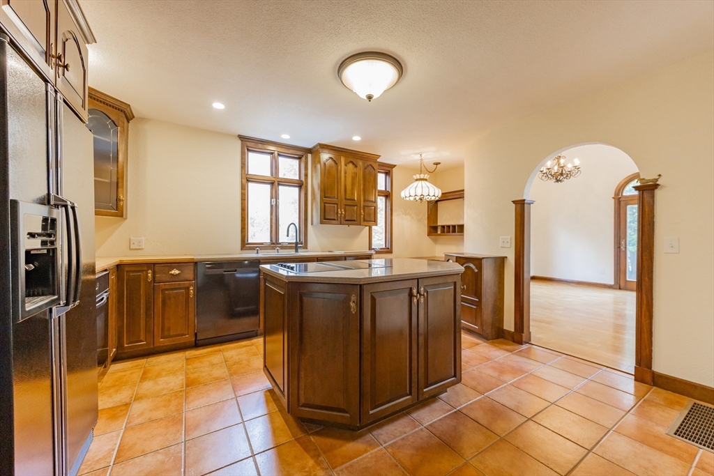 North Attleboro, Massachusetts 02760, United States, 2 Bedrooms Bedrooms, ,1 BathroomBathrooms,Residential,Active,236061