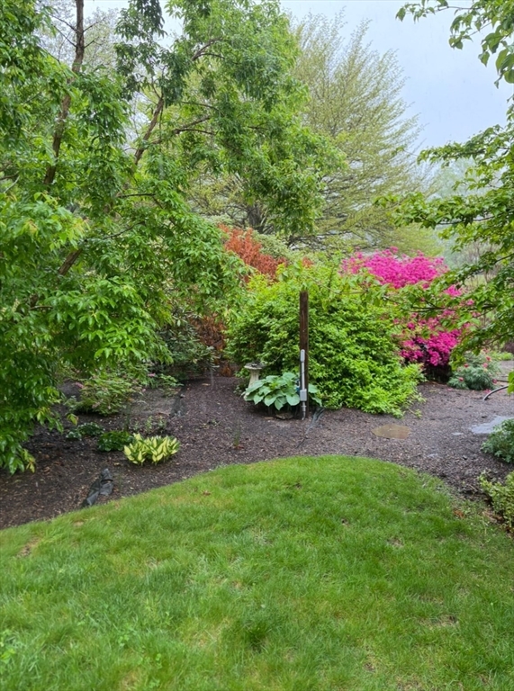 North Attleboro, Massachusetts 02760, United States, 2 Bedrooms Bedrooms, ,1 BathroomBathrooms,Residential,Active,236061