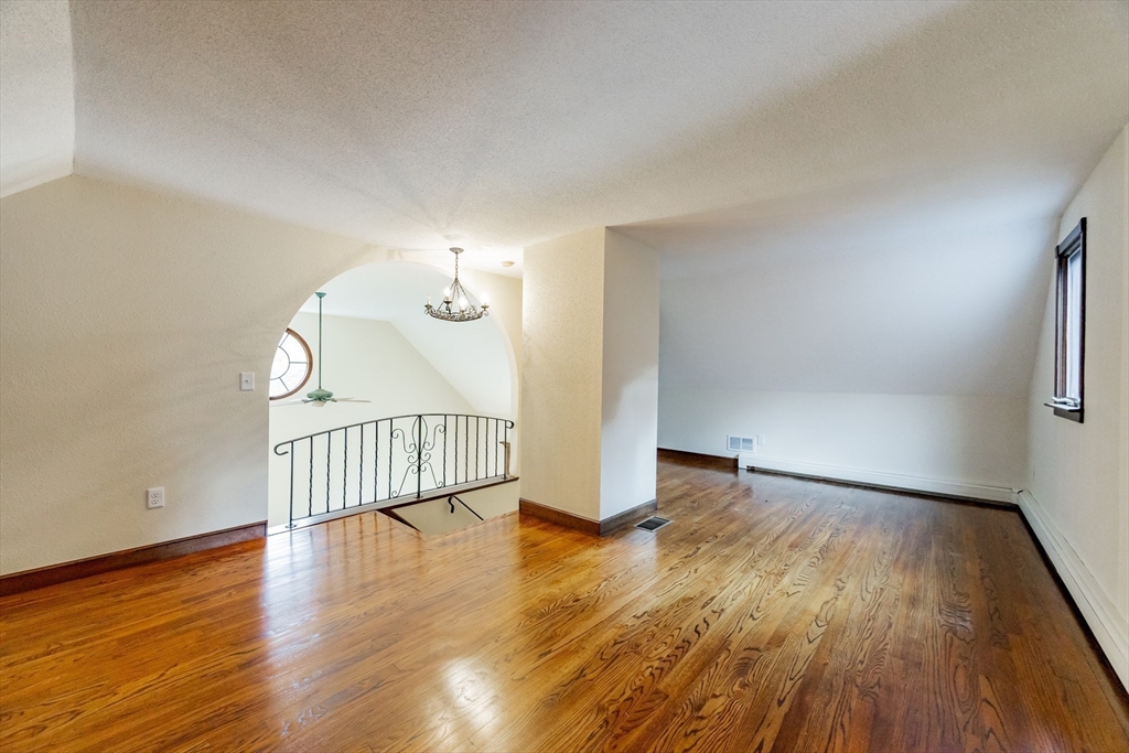 North Attleboro, Massachusetts 02760, United States, 2 Bedrooms Bedrooms, ,1 BathroomBathrooms,Residential,Active,236061