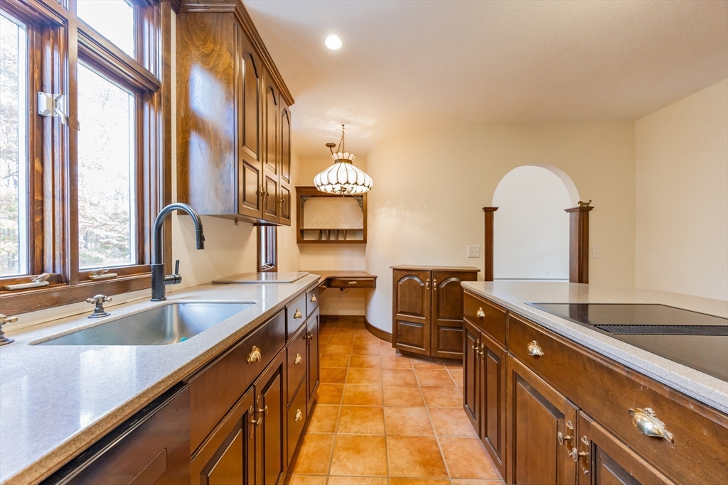 North Attleboro, Massachusetts 02760, United States, 2 Bedrooms Bedrooms, ,1 BathroomBathrooms,Residential,Active,236061