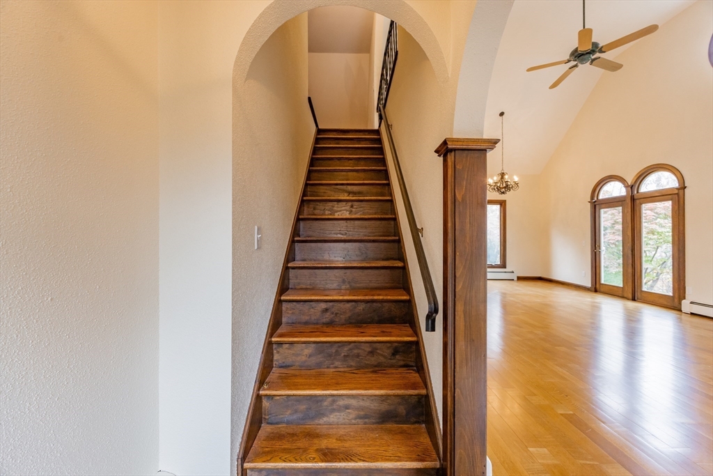 North Attleboro, Massachusetts 02760, United States, 2 Bedrooms Bedrooms, ,1 BathroomBathrooms,Residential,Active,236061