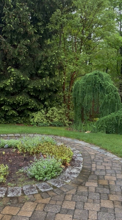 North Attleboro, Massachusetts 02760, United States, 2 Bedrooms Bedrooms, ,1 BathroomBathrooms,Residential,Active,236061