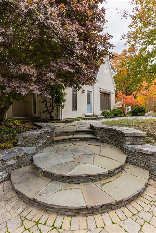 North Attleboro, Massachusetts 02760, United States, 2 Bedrooms Bedrooms, ,1 BathroomBathrooms,Residential,Active,236061