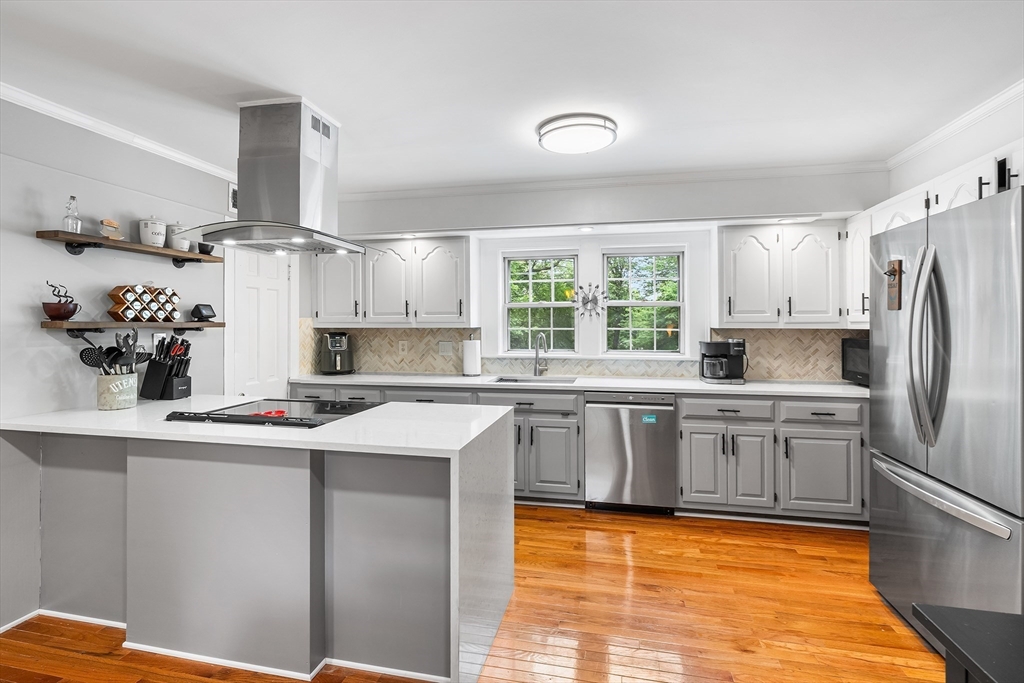 165 Storrs Ave