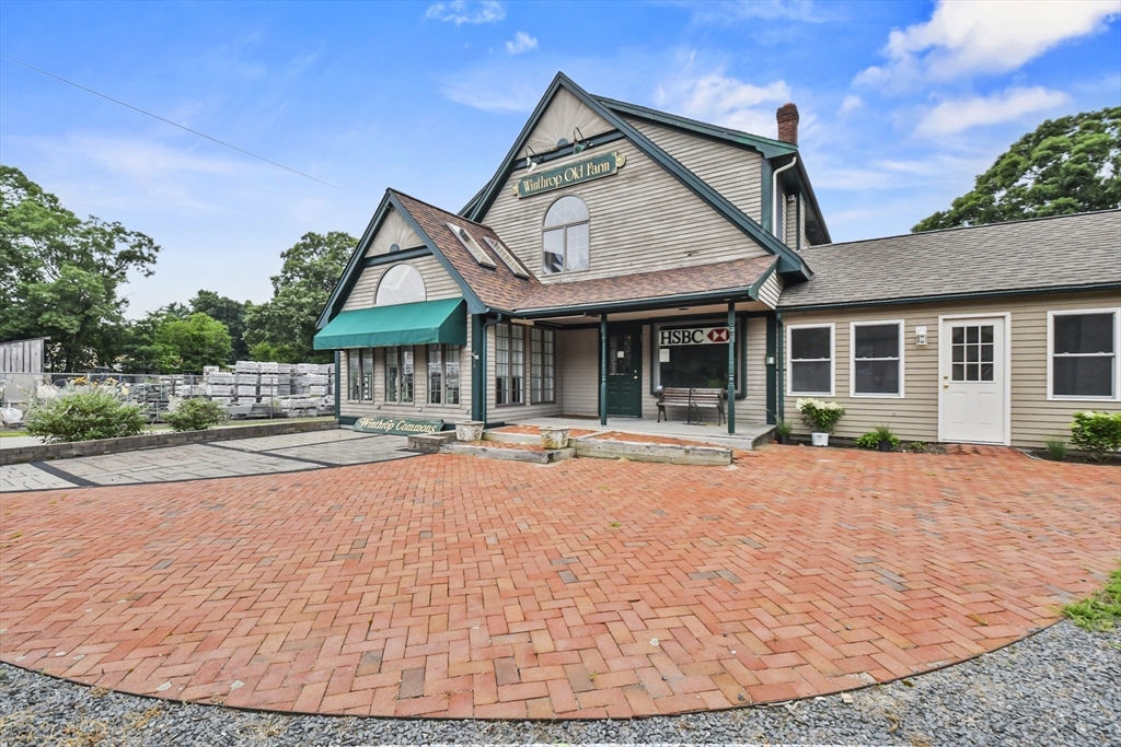 462 Winthrop St 2
