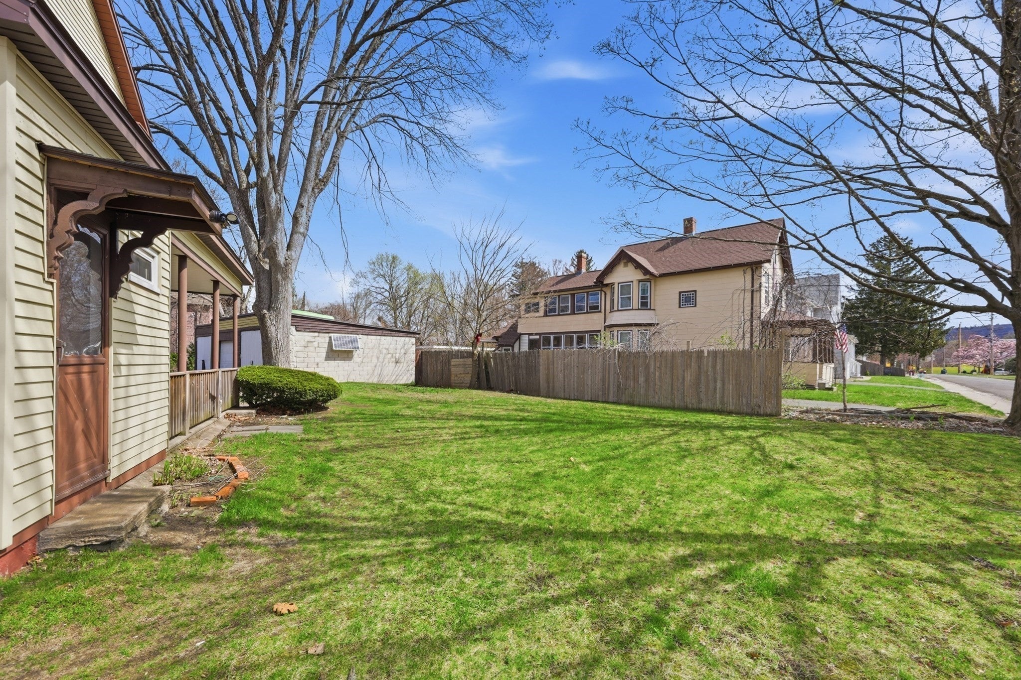 17 Adams St