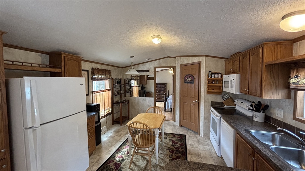 557 Southwest Cutoff 60