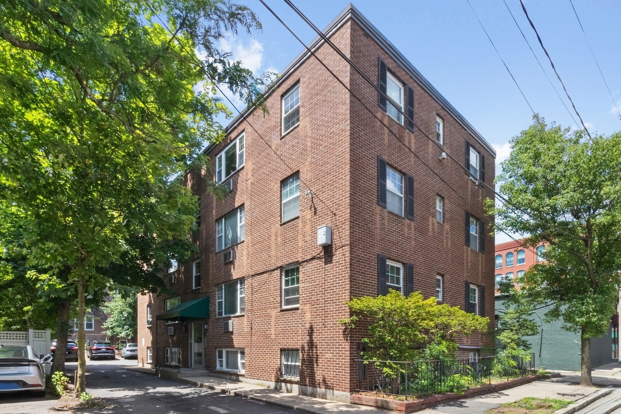 5 Walden St