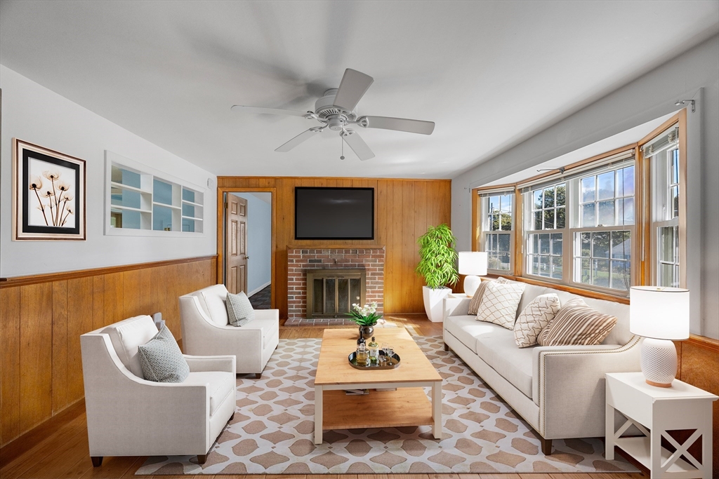 12 Spoonbill Road