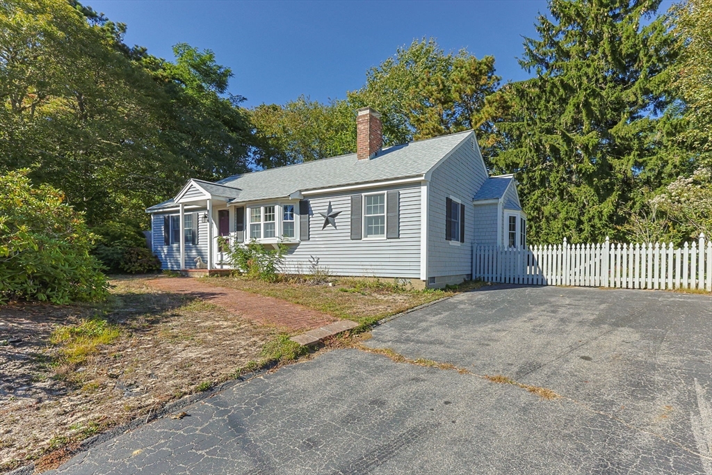 12 Spoonbill Road