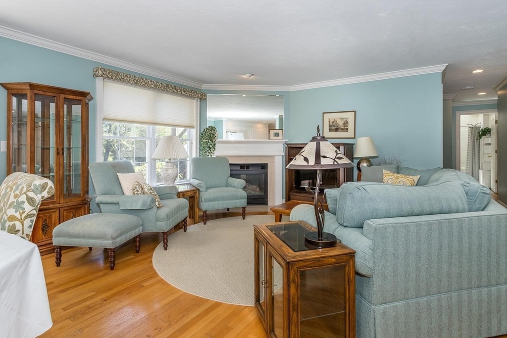 215 Neponset 215