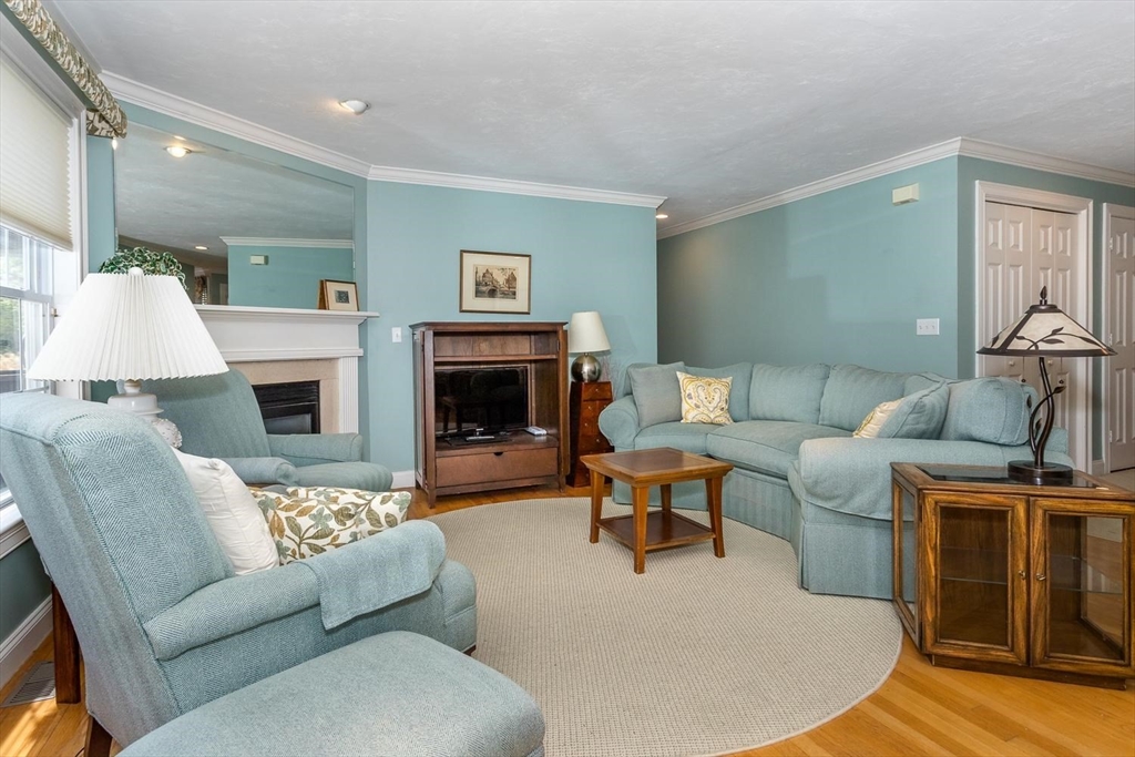 215 Neponset 215