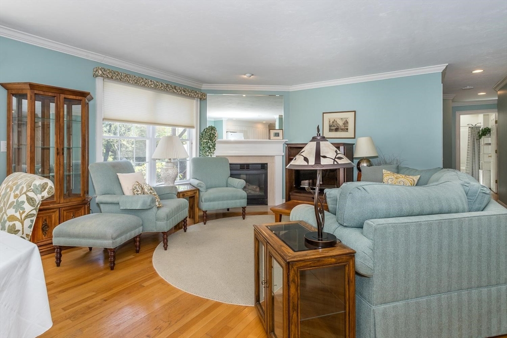 215 Neponset 215