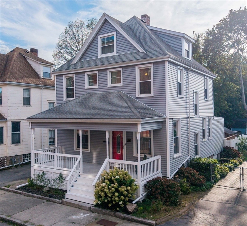 223 Ash St