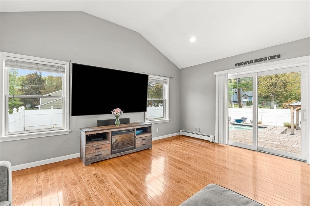 54 Mcdonald Rd, Wilmington, MA Photo #12