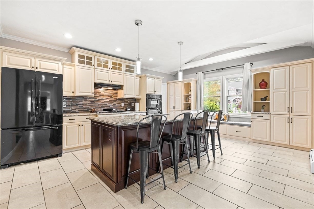 54 Mcdonald Rd, Wilmington, MA Photo #5