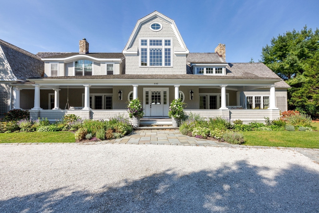 440 Grand Island Dr