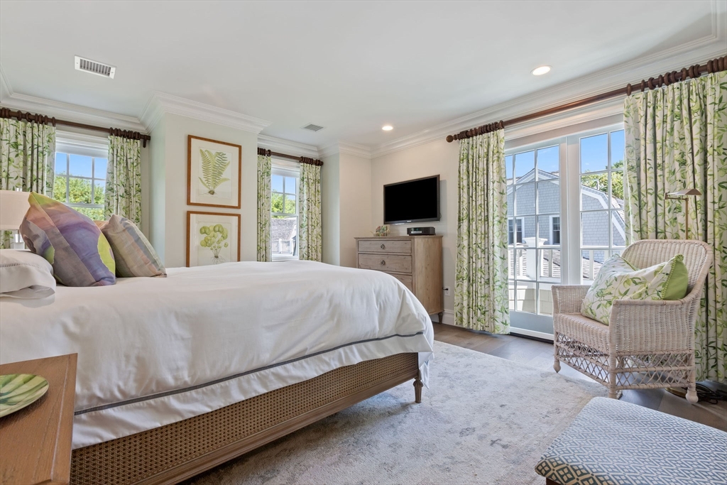 Barnstable, Massachusetts 02655, United States, 7 Bedrooms Bedrooms, ,10 BathroomsBathrooms,Residential,Active,142706