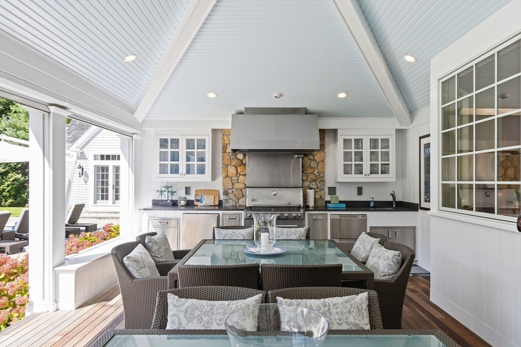 Barnstable, Massachusetts 02655, United States, 7 Bedrooms Bedrooms, ,10 BathroomsBathrooms,Residential,Active,142706