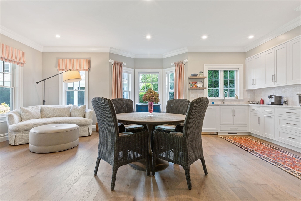 Barnstable, Massachusetts 02655, United States, 7 Bedrooms Bedrooms, ,10 BathroomsBathrooms,Residential,Active,142706