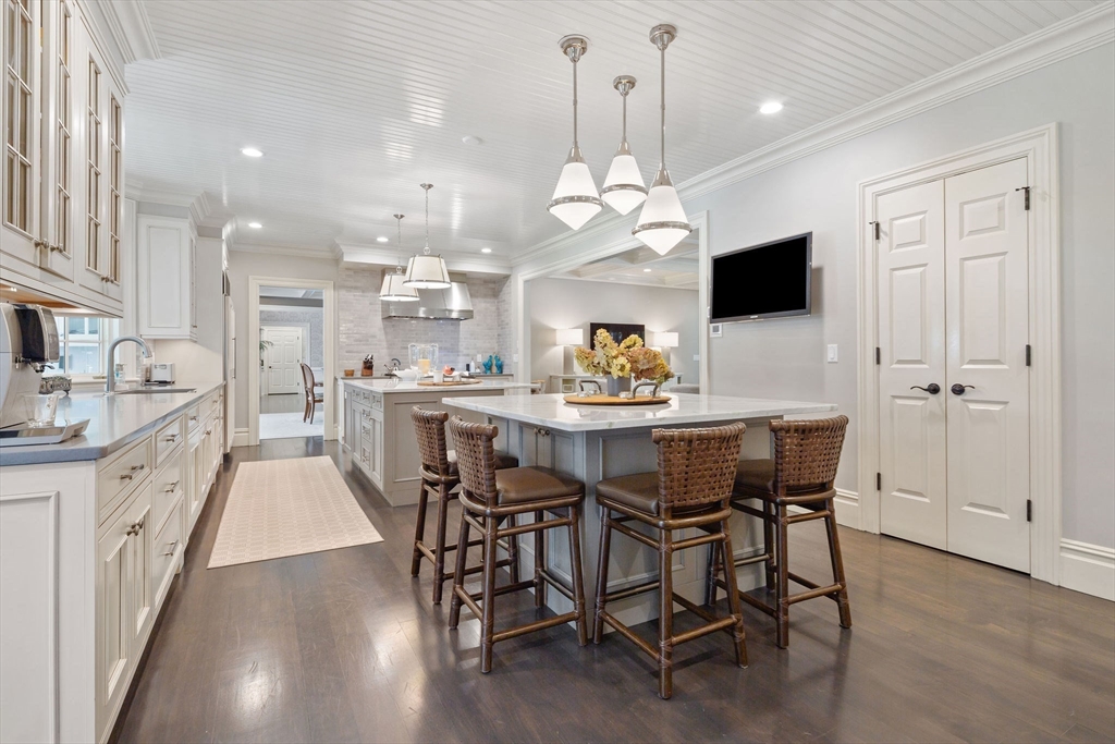 Barnstable, Massachusetts 02655, United States, 7 Bedrooms Bedrooms, ,10 BathroomsBathrooms,Residential,Active,142706