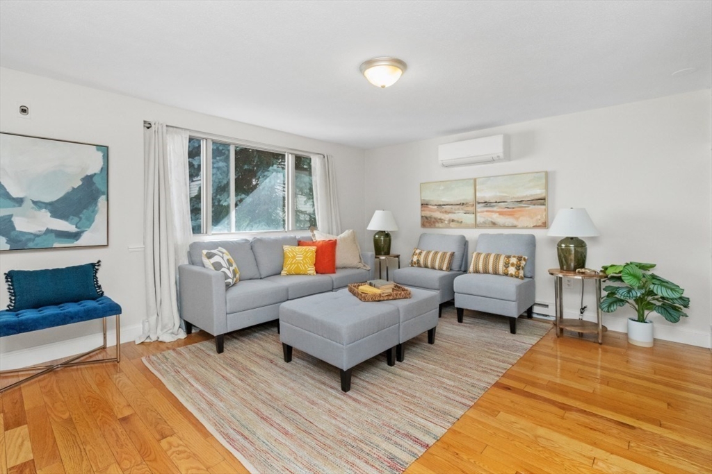 426 Rear Saratoga St R