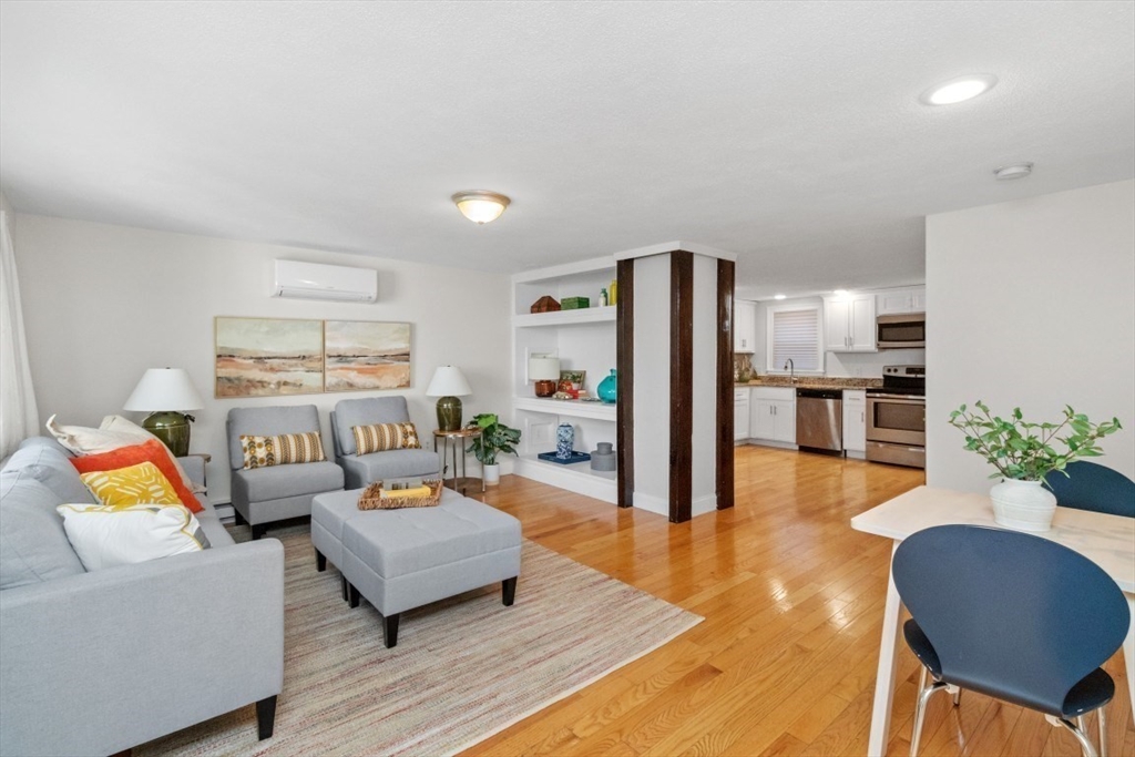 426 Rear Saratoga St R