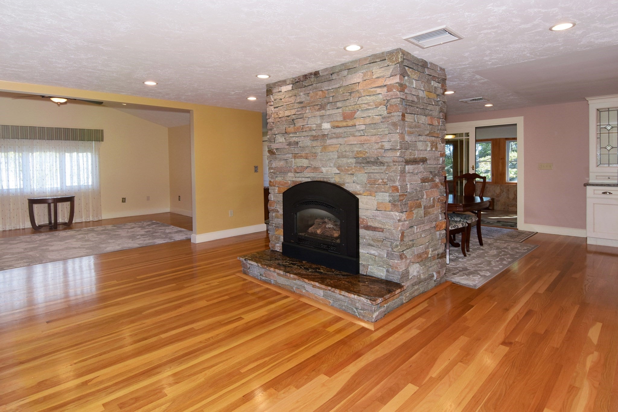 14 Broad St, Danvers, MA Photo #14