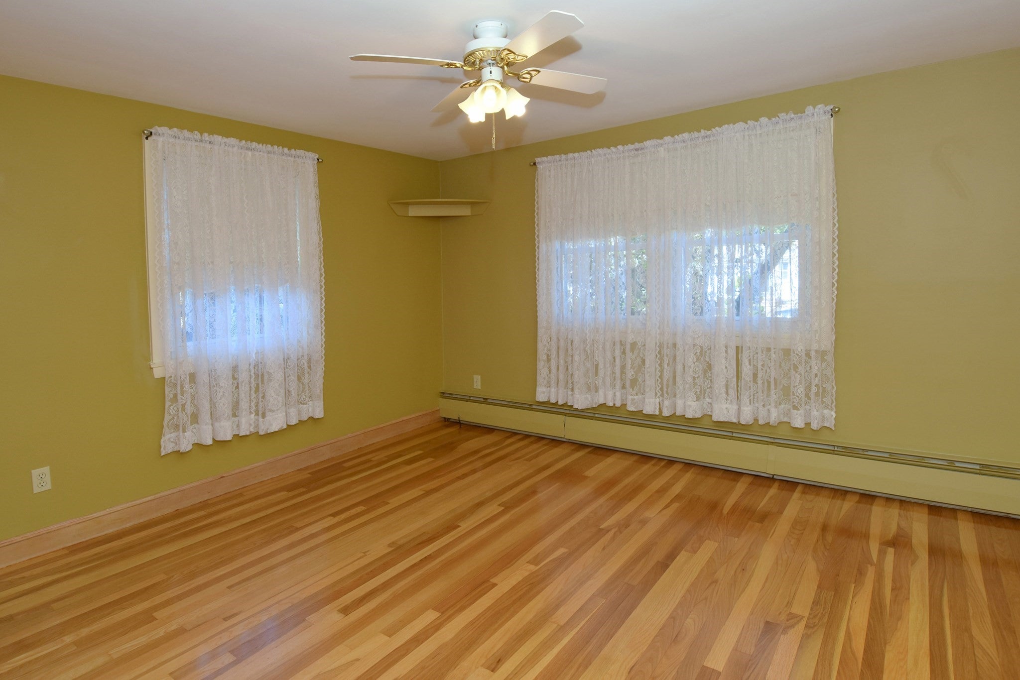 14 Broad St, Danvers, MA Photo #18