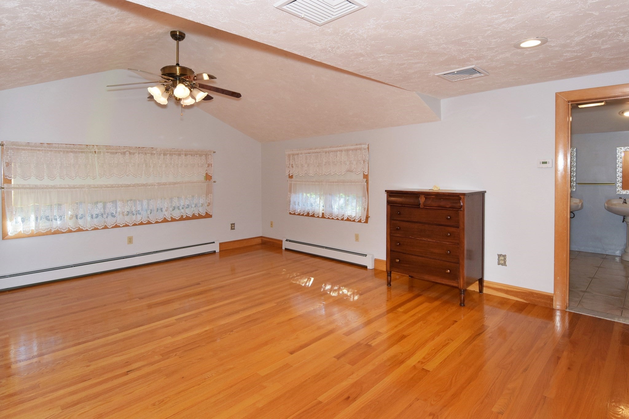 14 Broad St, Danvers, MA Photo #24