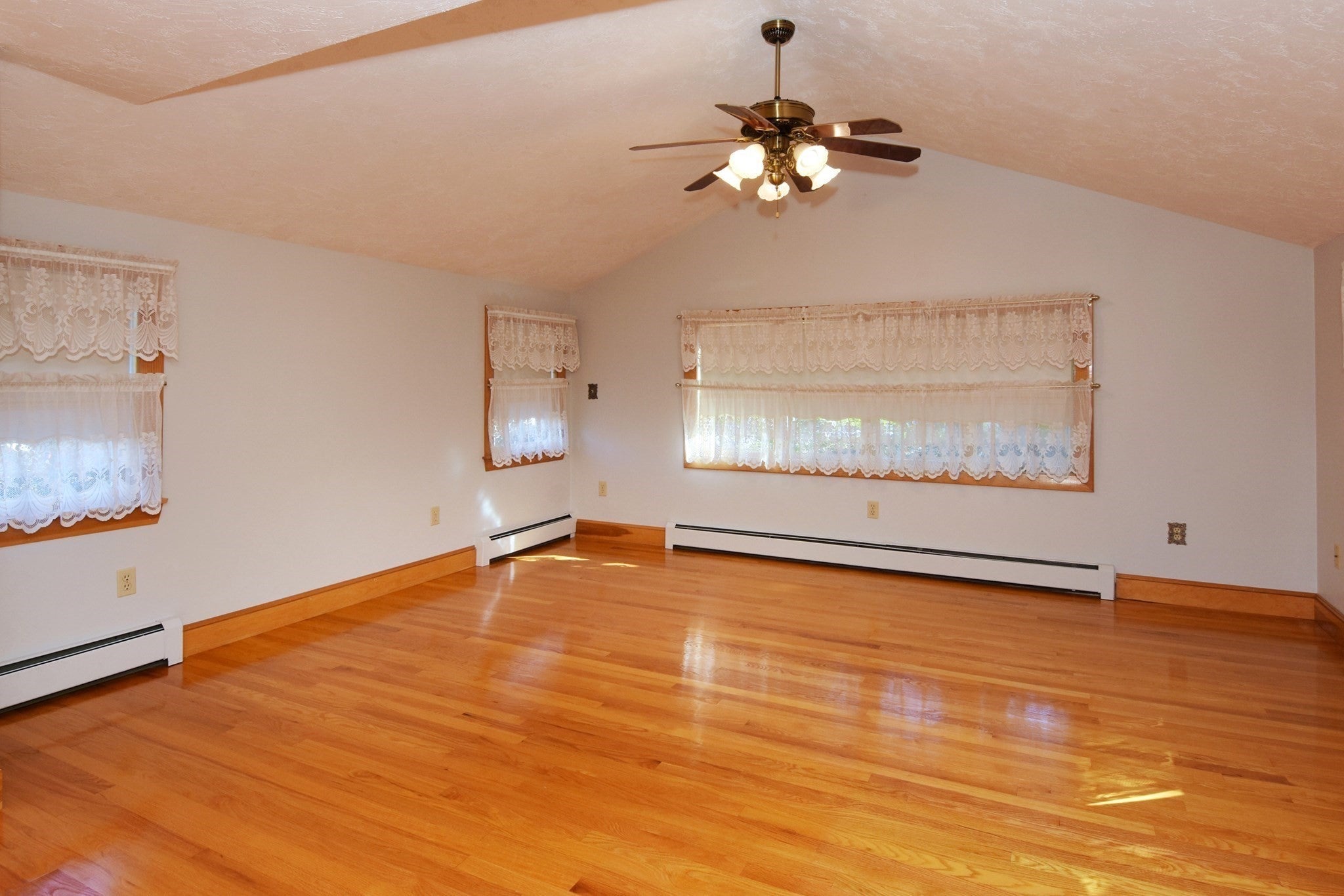 14 Broad St, Danvers, MA Photo #23