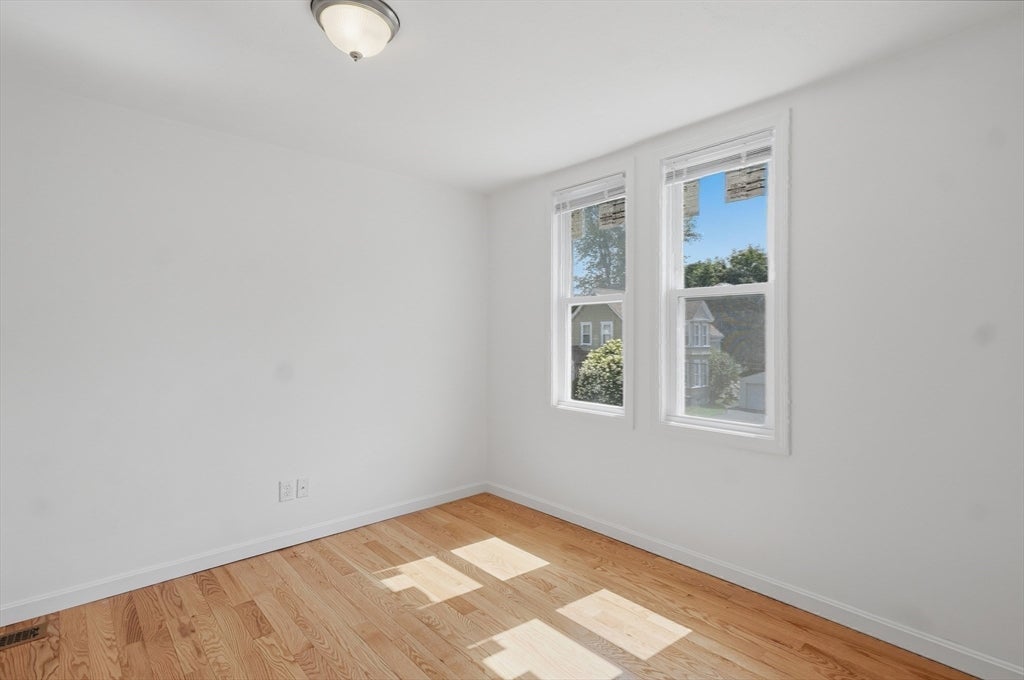 46 Sheridan St, Haverhill, MA, 46 Sheridan St, Haverhill, MA Photo #26
