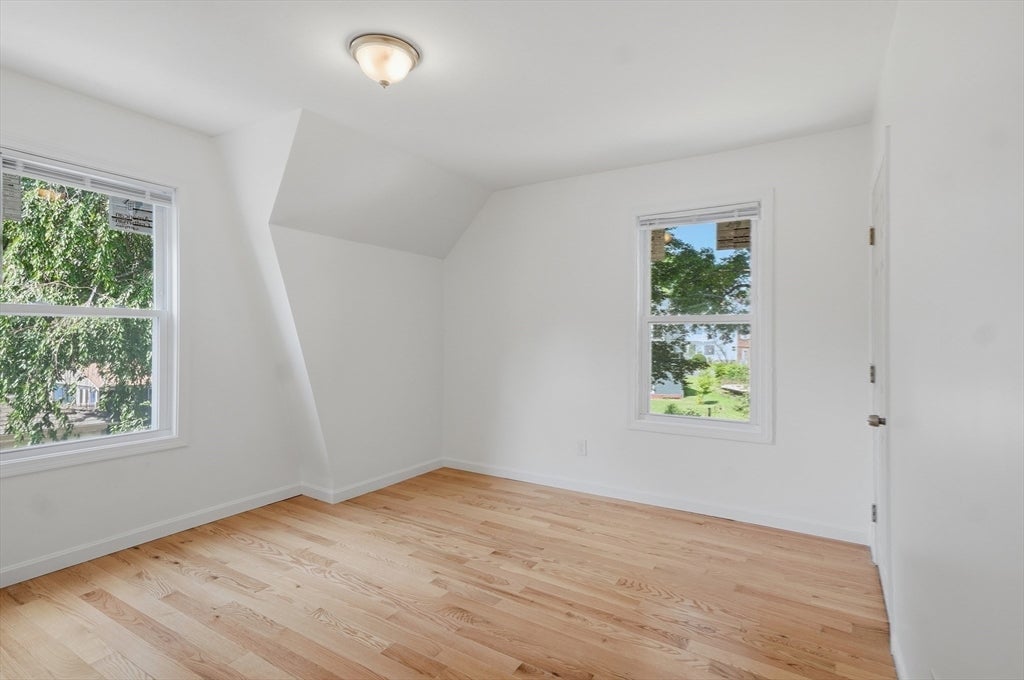 46 Sheridan St, Haverhill, MA, 46 Sheridan St, Haverhill, MA Photo #22