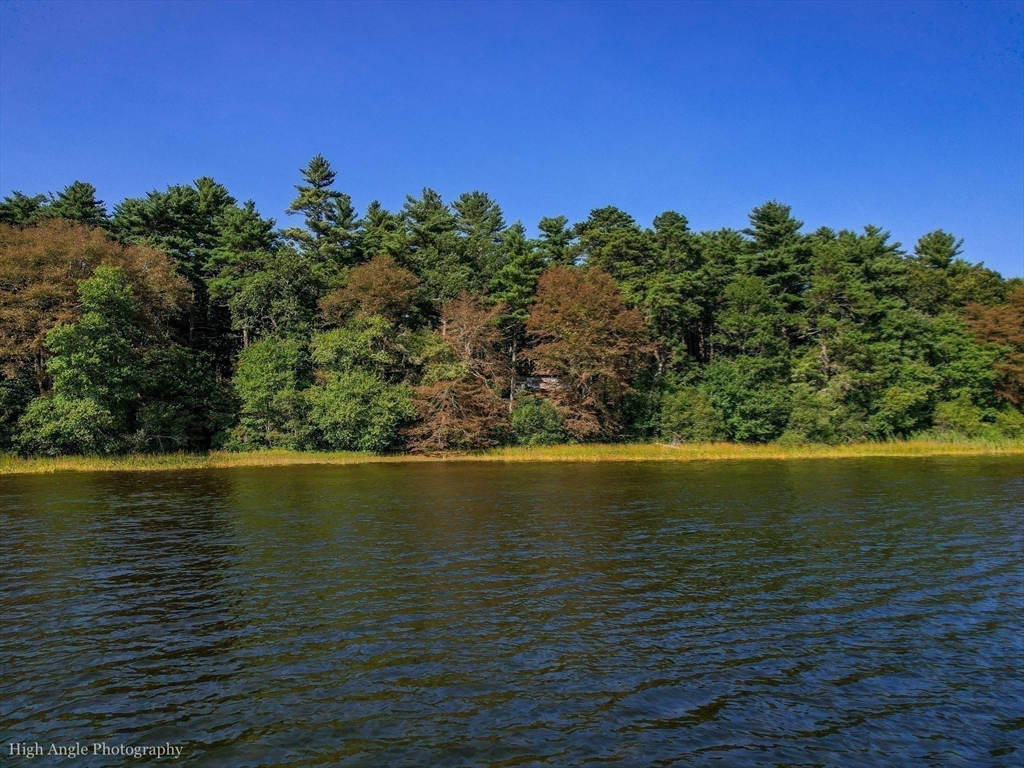 11 + 13 Blackmore Pond Circle