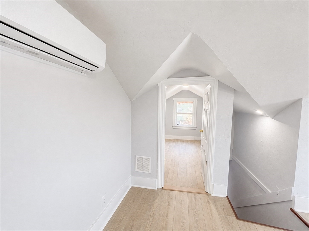 9 Winthrop, Worcester, MA Photo #20