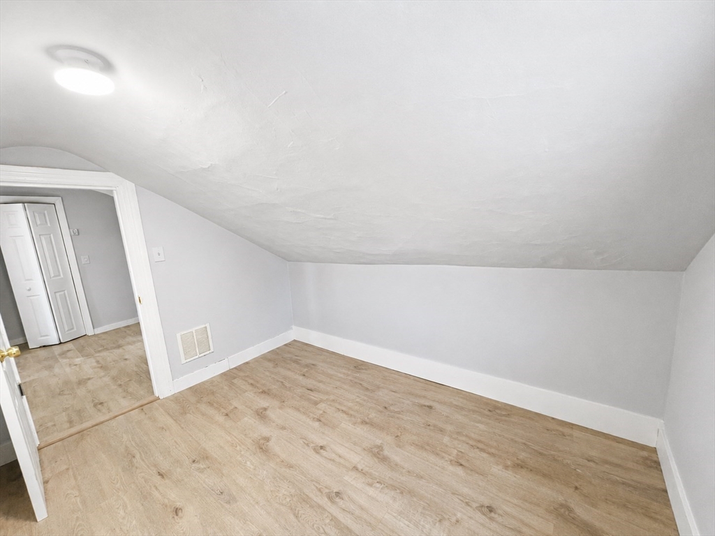 9 Winthrop, Worcester, MA Photo #12